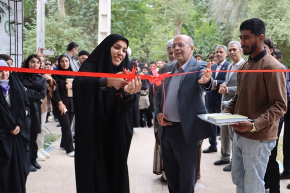 افتتاح نمایشگاه هفته پژوهش و فناوری و جشنواره حرکت