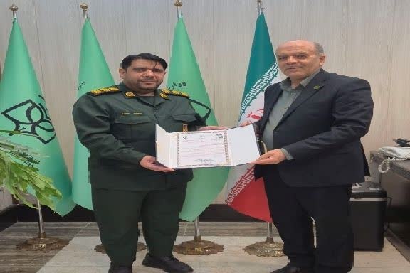 دیدار فرمانده سپاه شهرستان باوی با رئیس دانشگاه به مناسبت گرامی‌داشت روز معلم و استاد