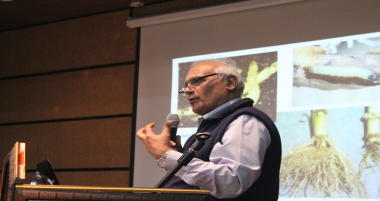 گزارش تصویری از برگزاری سخنرانی علمی با عنوان سلامت خاک و پایداری کشاورزی