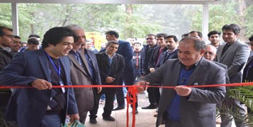 مراسم افتتاح نمایشگاه دستاوردهای پژوهشی دانشگاه و تجلیل از پژوهشگران برتر