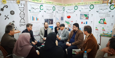بازدید مدیران  پسماند شهرداری اهواز از نمایشگاه توانمندی‌های پژوهشی و فناوری دانشگاه علوم کشاورزی و منابع طبیعی خوزستان