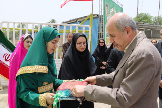 تأکید معاون وزیر علوم بر ارتقای زیر ساختهای ورزشی در دانشگاههای کشور همزمان با آئین بهرهبرداری از زمین چمن ورزشی دانشگاه