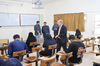بازدید رئیس دانشگاه از حوزه‌های برگزاری امتحانات